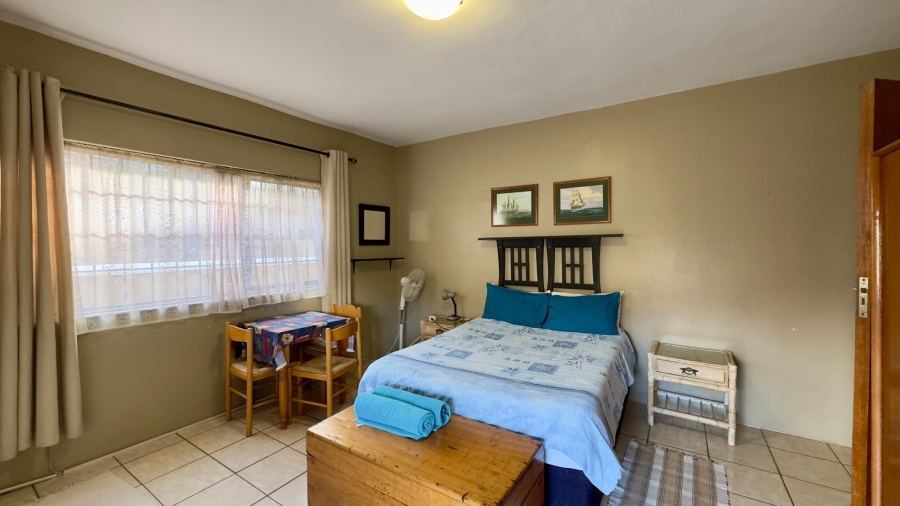 5 Bedroom Property for Sale in Strand North Western Cape